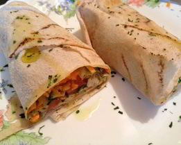 Ролл с курицей в лаваше