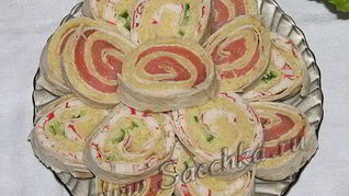 Рулетики из лаваша с крабовыми палочками