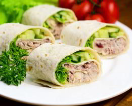 Рулеты из лаваша с корейской и свежей морковью