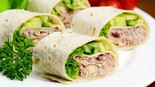 Рулеты из лаваша с корейской и свежей морковью