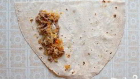 рулеты из лаваша с квашеной капустой и мясом