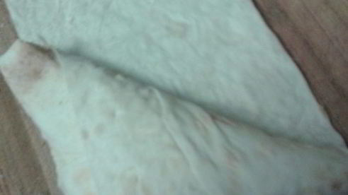 жареный лаваш с сыром и зеленью