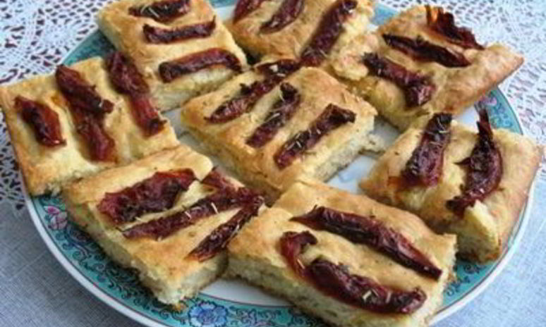 Рецепт фокаччи с вялеными помидорами