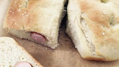 фокачча-сосидж ролл