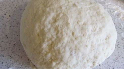 картофельная фокачча с томатами и чесноком