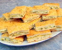 Классическая итальянская фокачча с твердым сыром и творогом