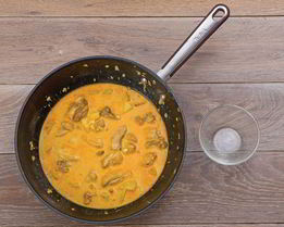 Курица карри с лепешками ротти