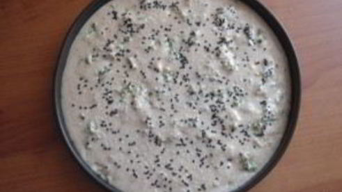 лепешка с отрубями, сыром и зеленью