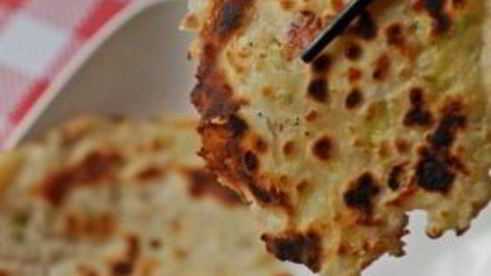 лепешки с зеленым луком