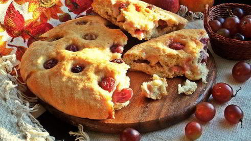 осенняя фокачча с виноградом и сыром