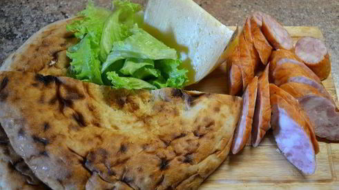 перекус с лепешками