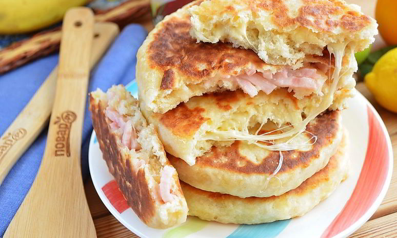 Рецепт сырных лепешек с разными начинками