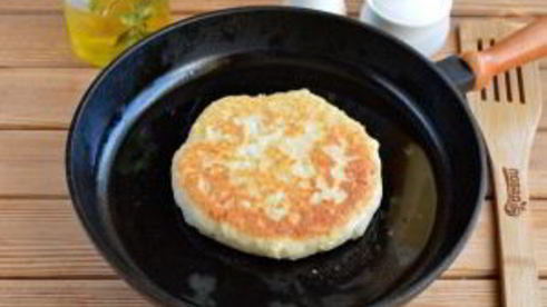 сырные лепешки с разными начинками