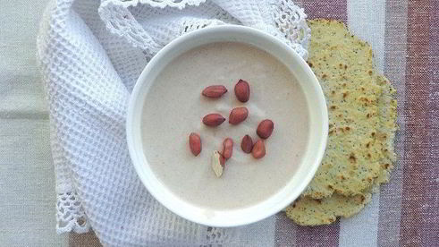 творожный мусс и лепешки из гороховой муки с маком
