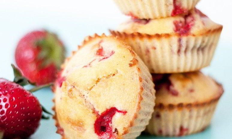 Рецепт клубничных маффинов