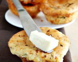 Кукурузные маффины с перцами халапеньо