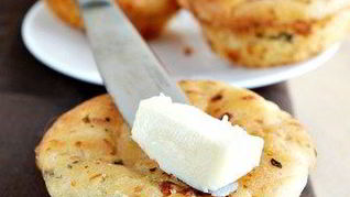 Кукурузные маффины с перцами халапеньо