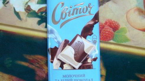 маффины бисквитные с молочно-белым шоколадом