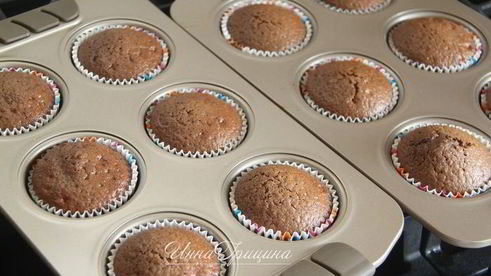 маффины мокко — двойной шоколад с клубникой