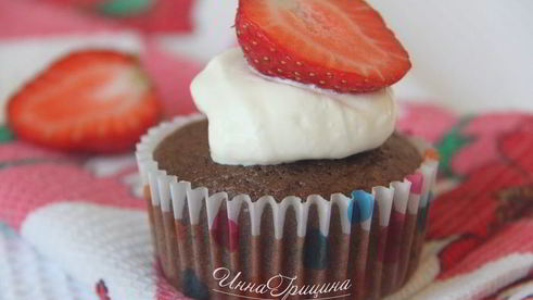 маффины мокко — двойной шоколад с клубникой