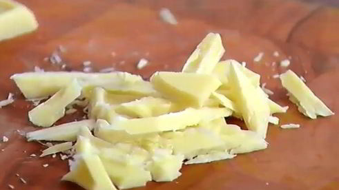 маффины с белым шоколадом, макадамией и вишней