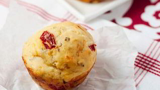 Маффины с болгарским перцем и сыром Чеддер