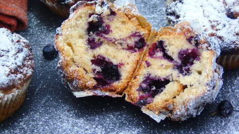 маффины с черникой и штрейзелем