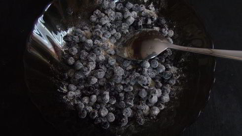 маффины с черникой и штрейзелем