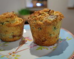 Маффины с хрустящим беконом и луком