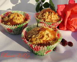 Маффины с клюквой и миндальным штрейзелем