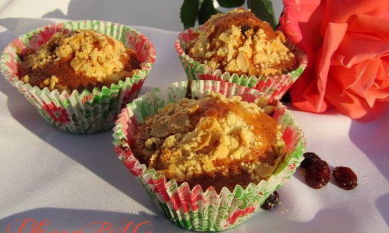 Рецепт маффинов с клюквой и миндальным штрейзелем