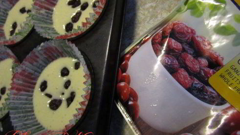 маффины с клюквой и миндальным штрейзелем