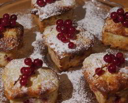 Маффины с красной смородиной