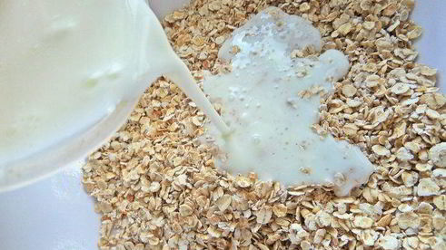 овсяные маффины с арахисом и яблоками