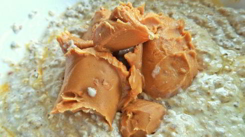 овсяные маффины с арахисом и яблоками