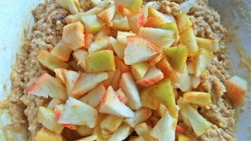 овсяные маффины с арахисом и яблоками