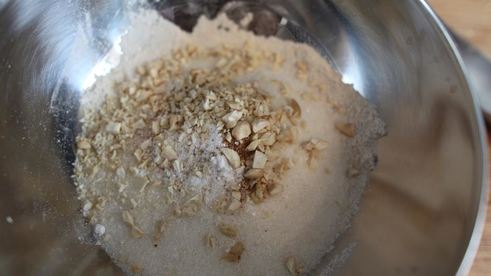 ржаные маффины с яблоком, кешью и кориандром