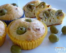 Сырные маффины с паприкой и оливками
