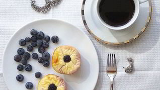 Творожные маффины с голубикой