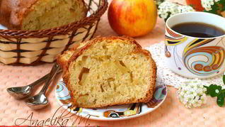 Манник на кефире с яблоками