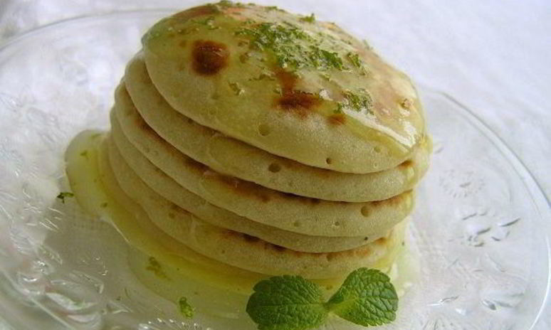 Рецепт апельсиновых оладий с лаймовым соусом