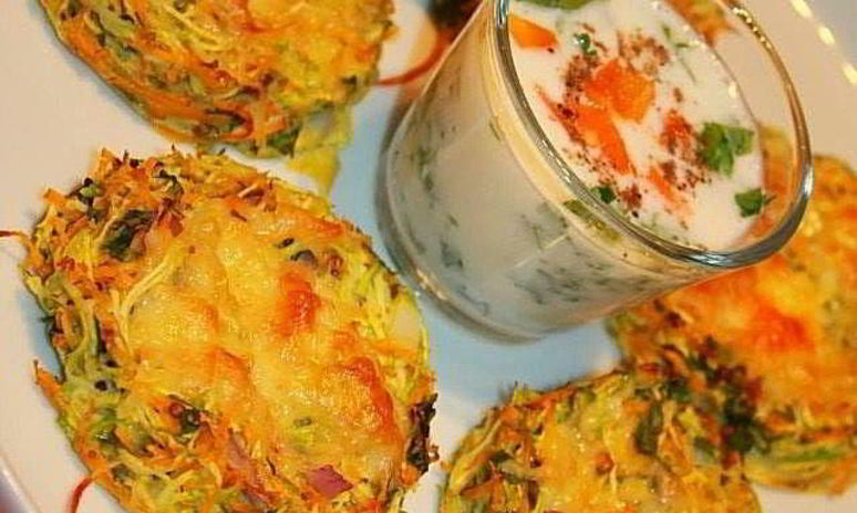 Рецепт диетических оладушек из кабачков