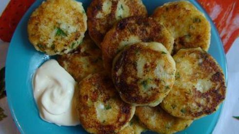 картофельные оладьи с цветной капустой и зеленью