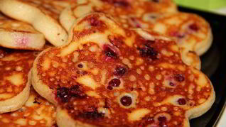 Клюквенные оладушки