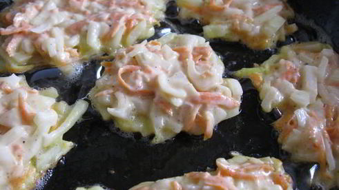 луковые оладьи