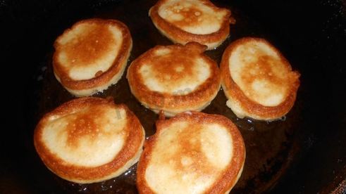 оладьи на кефире без дрожжей пышные