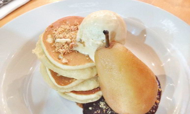 Рецепт оладий на молоке и кефире с грушей