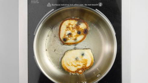 оладьи с голубикой