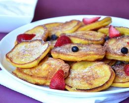 Оладьи с тыквенным пюре и яблоками на сметане