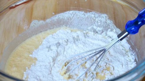 оладьи с тыквенным пюре и яблоками на сметане